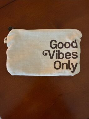 Good Vibes Only Cream Clutch/Cosmetic bag - Sun Bum